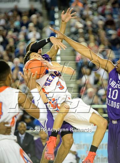 Thumbnail 3 in Garfield vs. Rainier Beach (WIAA 3A Final) photogallery.