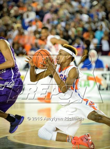 Thumbnail 2 in Garfield vs. Rainier Beach (WIAA 3A Final) photogallery.
