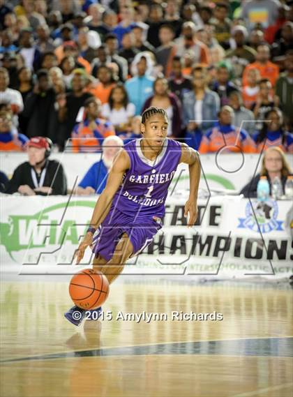 Thumbnail 1 in Garfield vs. Rainier Beach (WIAA 3A Final) photogallery.