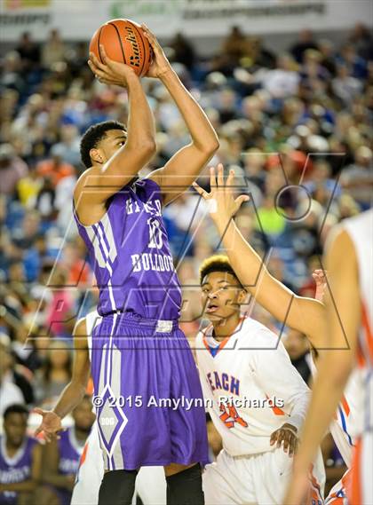 Thumbnail 3 in Garfield vs. Rainier Beach (WIAA 3A Final) photogallery.