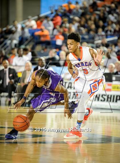Thumbnail 3 in Garfield vs. Rainier Beach (WIAA 3A Final) photogallery.
