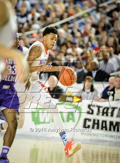 Thumbnail 2 in Garfield vs. Rainier Beach (WIAA 3A Final) photogallery.