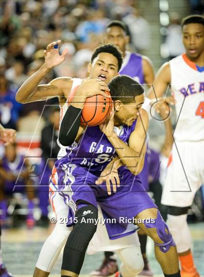 Thumbnail 1 in Garfield vs. Rainier Beach (WIAA 3A Final) photogallery.