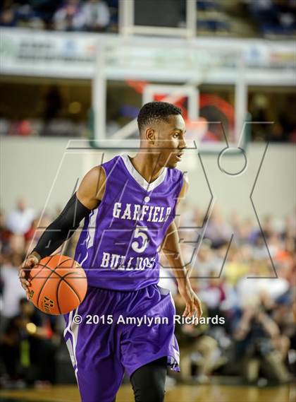 Thumbnail 1 in Garfield vs. Rainier Beach (WIAA 3A Final) photogallery.