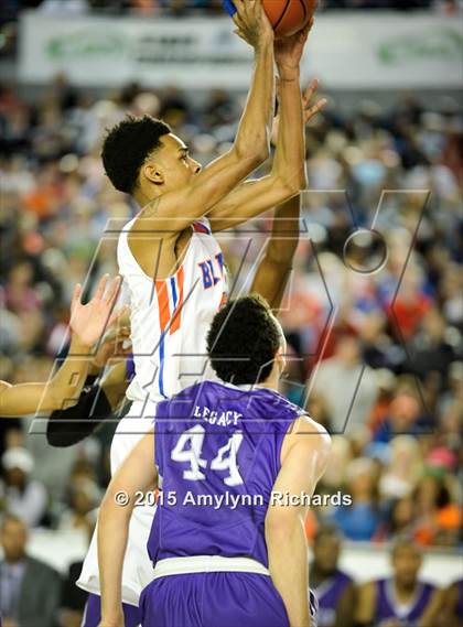 Thumbnail 2 in Garfield vs. Rainier Beach (WIAA 3A Final) photogallery.