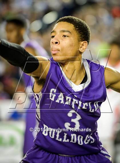 Thumbnail 2 in Garfield vs. Rainier Beach (WIAA 3A Final) photogallery.
