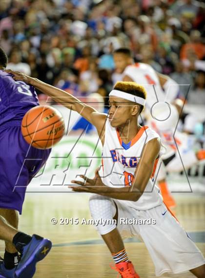 Thumbnail 1 in Garfield vs. Rainier Beach (WIAA 3A Final) photogallery.