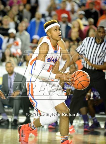 Thumbnail 2 in Garfield vs. Rainier Beach (WIAA 3A Final) photogallery.