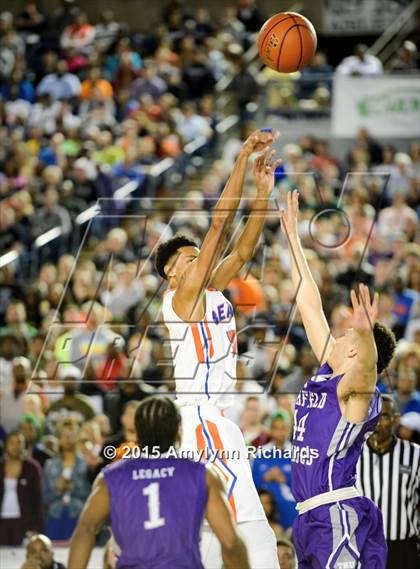 Thumbnail 3 in Garfield vs. Rainier Beach (WIAA 3A Final) photogallery.