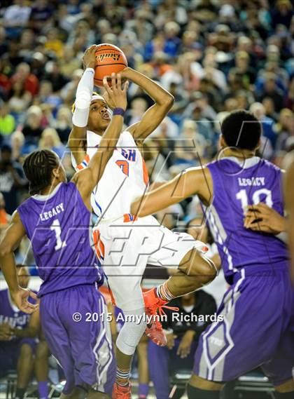 Thumbnail 3 in Garfield vs. Rainier Beach (WIAA 3A Final) photogallery.