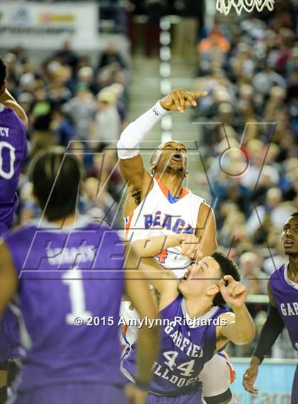 Thumbnail 2 in Garfield vs. Rainier Beach (WIAA 3A Final) photogallery.