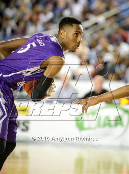 Thumbnail 1 in Garfield vs. Rainier Beach (WIAA 3A Final) photogallery.