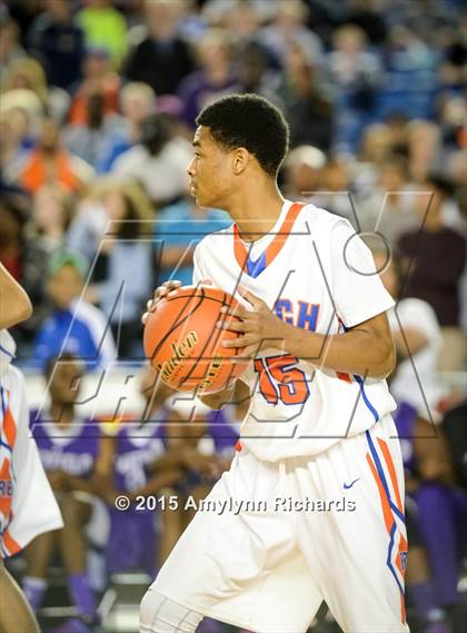 Thumbnail 2 in Garfield vs. Rainier Beach (WIAA 3A Final) photogallery.