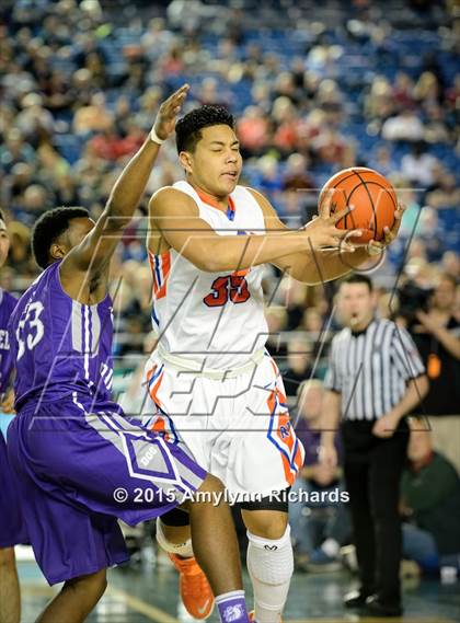 Thumbnail 1 in Garfield vs. Rainier Beach (WIAA 3A Final) photogallery.