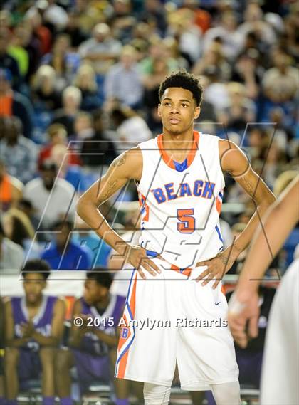 Thumbnail 2 in Garfield vs. Rainier Beach (WIAA 3A Final) photogallery.