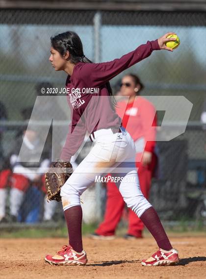 Thumbnail 1 in Lee [Robert E.] vs Highlands (Scrimmage) photogallery.