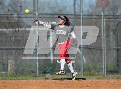 Thumbnail 1 in Lee [Robert E.] vs Highlands (Scrimmage) photogallery.