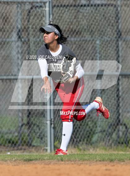 Thumbnail 1 in Lee [Robert E.] vs Highlands (Scrimmage) photogallery.