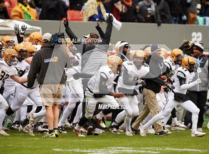 Thumbnail 1 in Shelby vs. Northside (NCHSAA 2AA Final) photogallery.