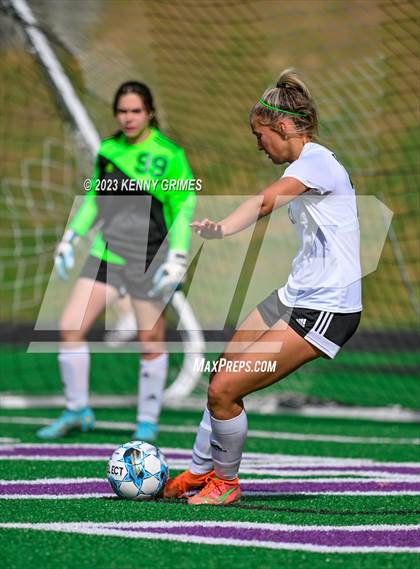 Thumbnail 3 in Chamblee vs. Greenbrier (GHSA 5A Final) photogallery.