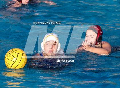 Thumbnail 2 in Oaks Christian vs Louisville photogallery.