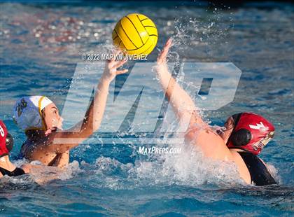 Thumbnail 1 in Oaks Christian vs Louisville photogallery.