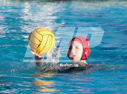 Thumbnail 3 in Oaks Christian vs Louisville photogallery.