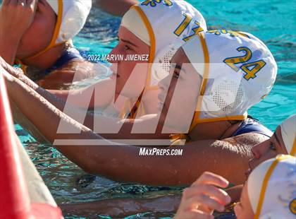Thumbnail 3 in Oaks Christian vs Louisville photogallery.