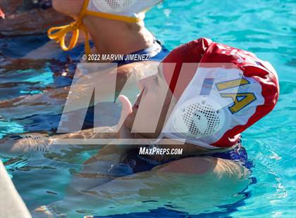 Thumbnail 2 in Oaks Christian vs Louisville photogallery.