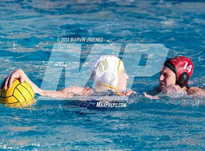 Thumbnail 2 in Oaks Christian vs Louisville photogallery.