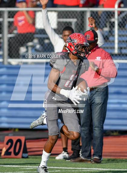 Thumbnail 2 in Cedar Hill @ Midway (UIL 6A Bi District Playoff) photogallery.