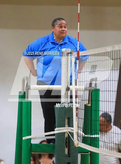 Thumbnail 1 in Oak Grove vs Glendale Adventist (CIFSS Div 10 Rnd 1 Playoff) photogallery.
