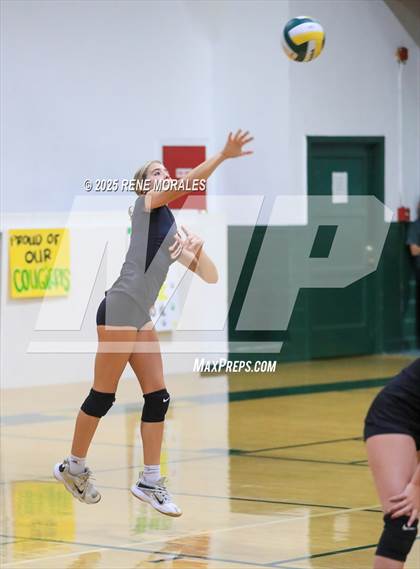 Thumbnail 3 in Oak Grove vs Glendale Adventist (CIFSS Div 10 Rnd 1 Playoff) photogallery.