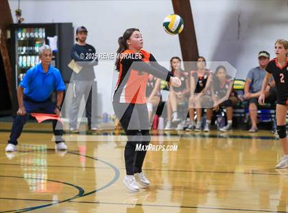 Thumbnail 3 in Oak Grove vs Glendale Adventist (CIFSS Div 10 Rnd 1 Playoff) photogallery.