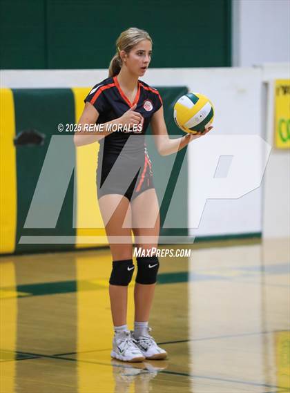 Thumbnail 2 in Oak Grove vs Glendale Adventist (CIFSS Div 10 Rnd 1 Playoff) photogallery.