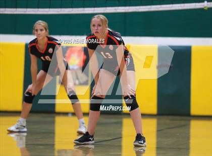 Thumbnail 1 in Oak Grove vs Glendale Adventist (CIFSS Div 10 Rnd 1 Playoff) photogallery.
