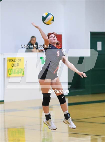 Thumbnail 1 in Oak Grove vs Glendale Adventist (CIFSS Div 10 Rnd 1 Playoff) photogallery.