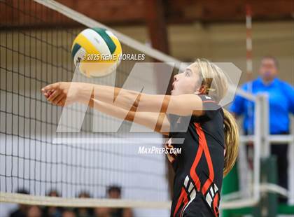 Thumbnail 1 in Oak Grove vs Glendale Adventist (CIFSS Div 10 Rnd 1 Playoff) photogallery.