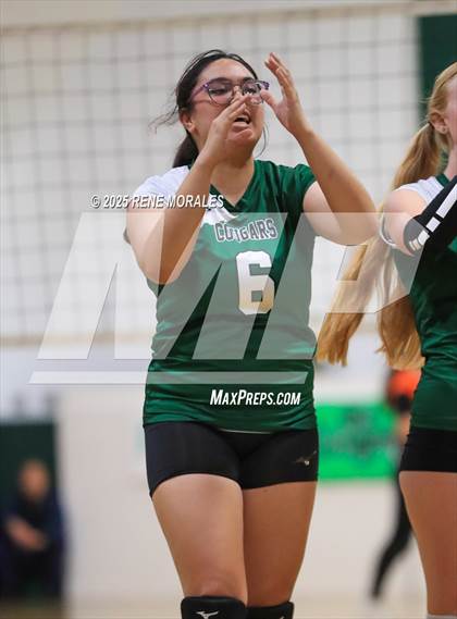 Thumbnail 3 in Oak Grove vs Glendale Adventist (CIFSS Div 10 Rnd 1 Playoff) photogallery.