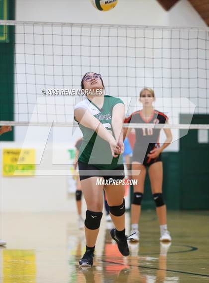 Thumbnail 1 in Oak Grove vs Glendale Adventist (CIFSS Div 10 Rnd 1 Playoff) photogallery.