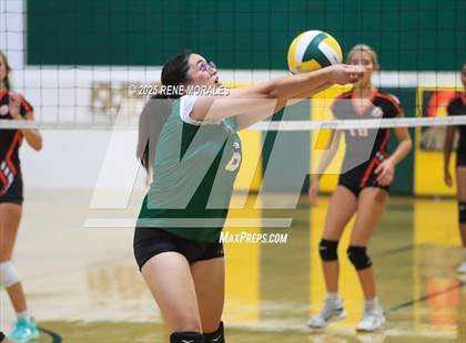 Thumbnail 2 in Oak Grove vs Glendale Adventist (CIFSS Div 10 Rnd 1 Playoff) photogallery.