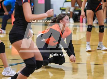 Thumbnail 1 in Oak Grove vs Glendale Adventist (CIFSS Div 10 Rnd 1 Playoff) photogallery.