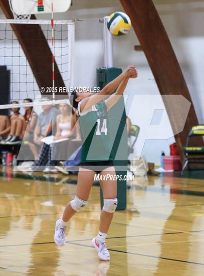 Thumbnail 1 in Oak Grove vs Glendale Adventist (CIFSS Div 10 Rnd 1 Playoff) photogallery.
