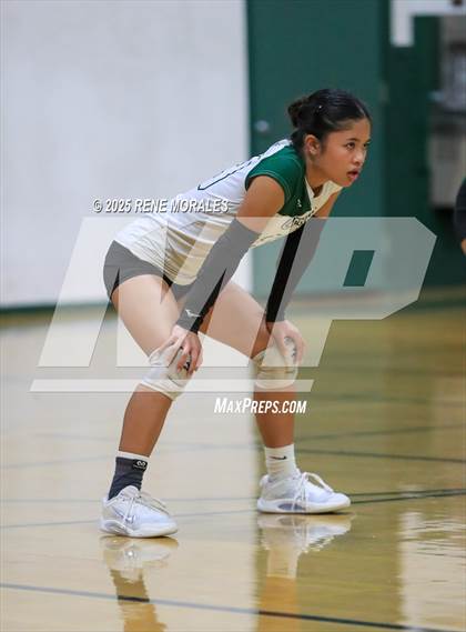 Thumbnail 1 in Oak Grove vs Glendale Adventist (CIFSS Div 10 Rnd 1 Playoff) photogallery.