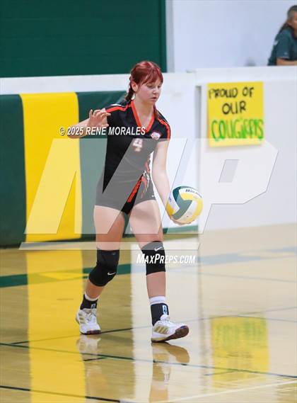 Thumbnail 2 in Oak Grove vs Glendale Adventist (CIFSS Div 10 Rnd 1 Playoff) photogallery.