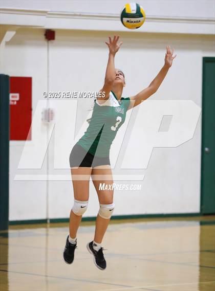 Thumbnail 3 in Oak Grove vs Glendale Adventist (CIFSS Div 10 Rnd 1 Playoff) photogallery.