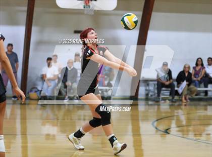 Thumbnail 2 in Oak Grove vs Glendale Adventist (CIFSS Div 10 Rnd 1 Playoff) photogallery.