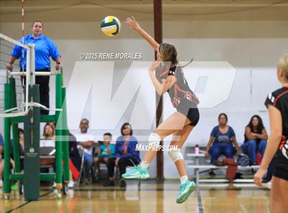 Thumbnail 2 in Oak Grove vs Glendale Adventist (CIFSS Div 10 Rnd 1 Playoff) photogallery.