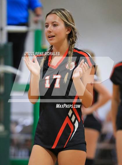 Thumbnail 3 in Oak Grove vs Glendale Adventist (CIFSS Div 10 Rnd 1 Playoff) photogallery.