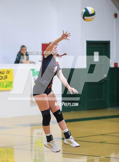 Thumbnail 2 in Oak Grove vs Glendale Adventist (CIFSS Div 10 Rnd 1 Playoff) photogallery.